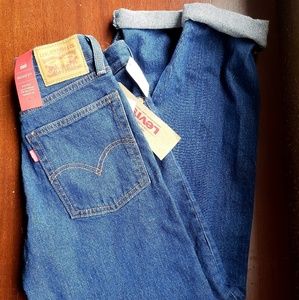 NWT Levi's wedgie fit jeans size 26